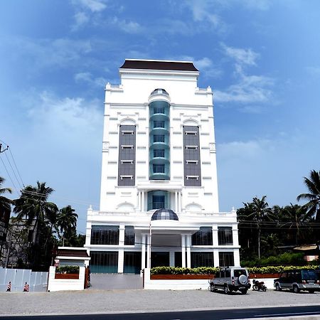 Hotel Karthika Park Kazhakuttam 外观 照片