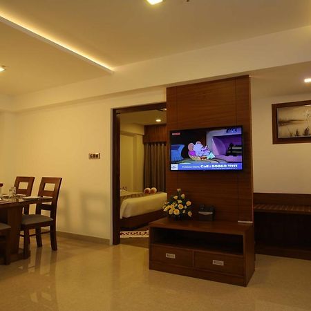 Hotel Karthika Park Kazhakuttam 外观 照片