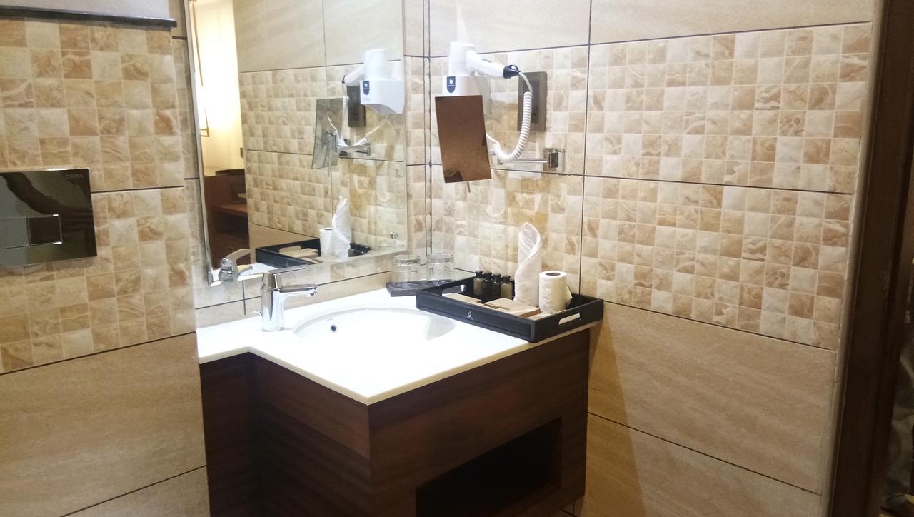 Hotel Karthika Park Kazhakuttam 外观 照片