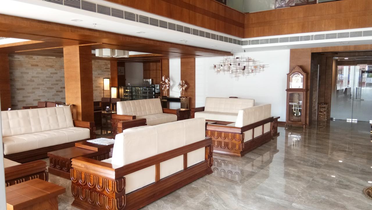 Hotel Karthika Park Kazhakuttam 外观 照片