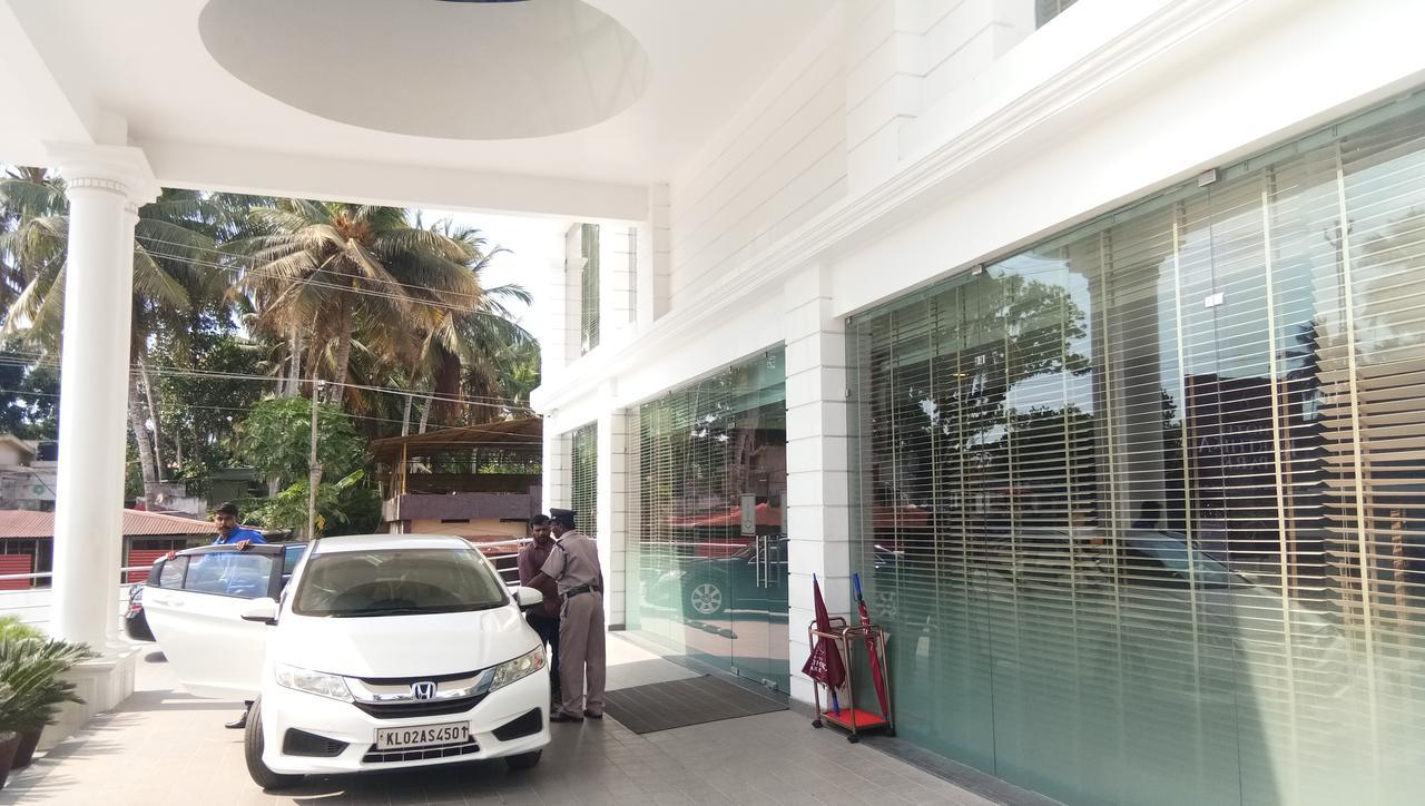 Hotel Karthika Park Kazhakuttam 外观 照片