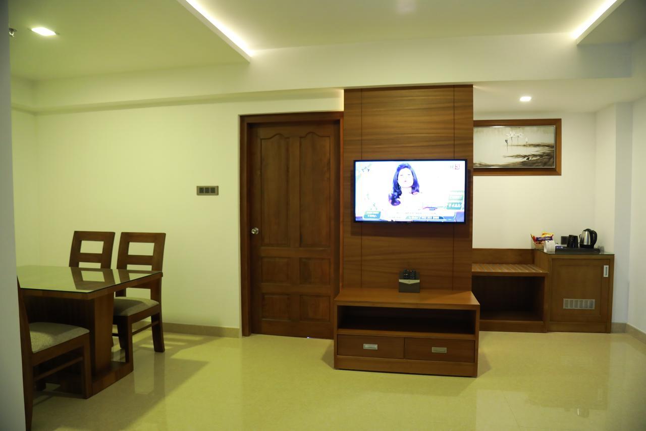 Hotel Karthika Park Kazhakuttam 外观 照片