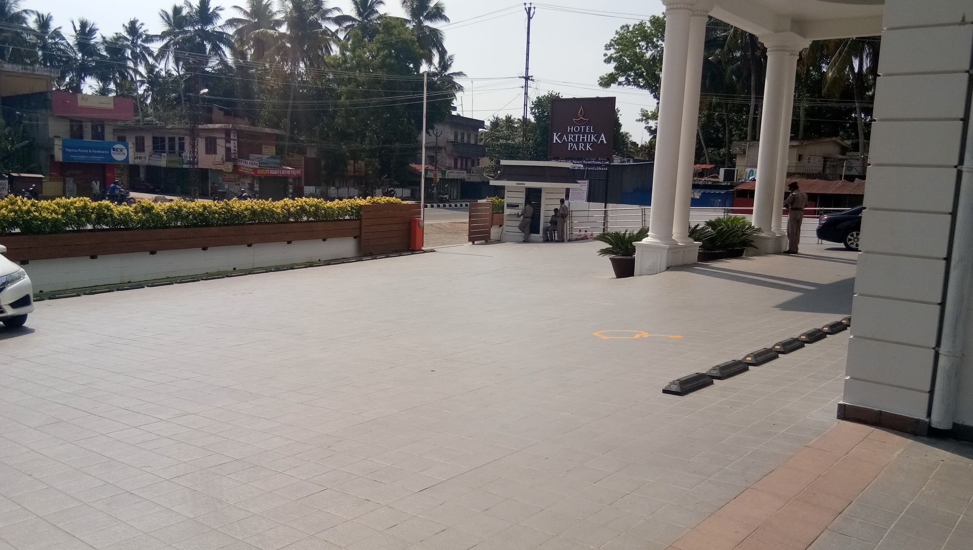 Hotel Karthika Park Kazhakuttam 外观 照片
