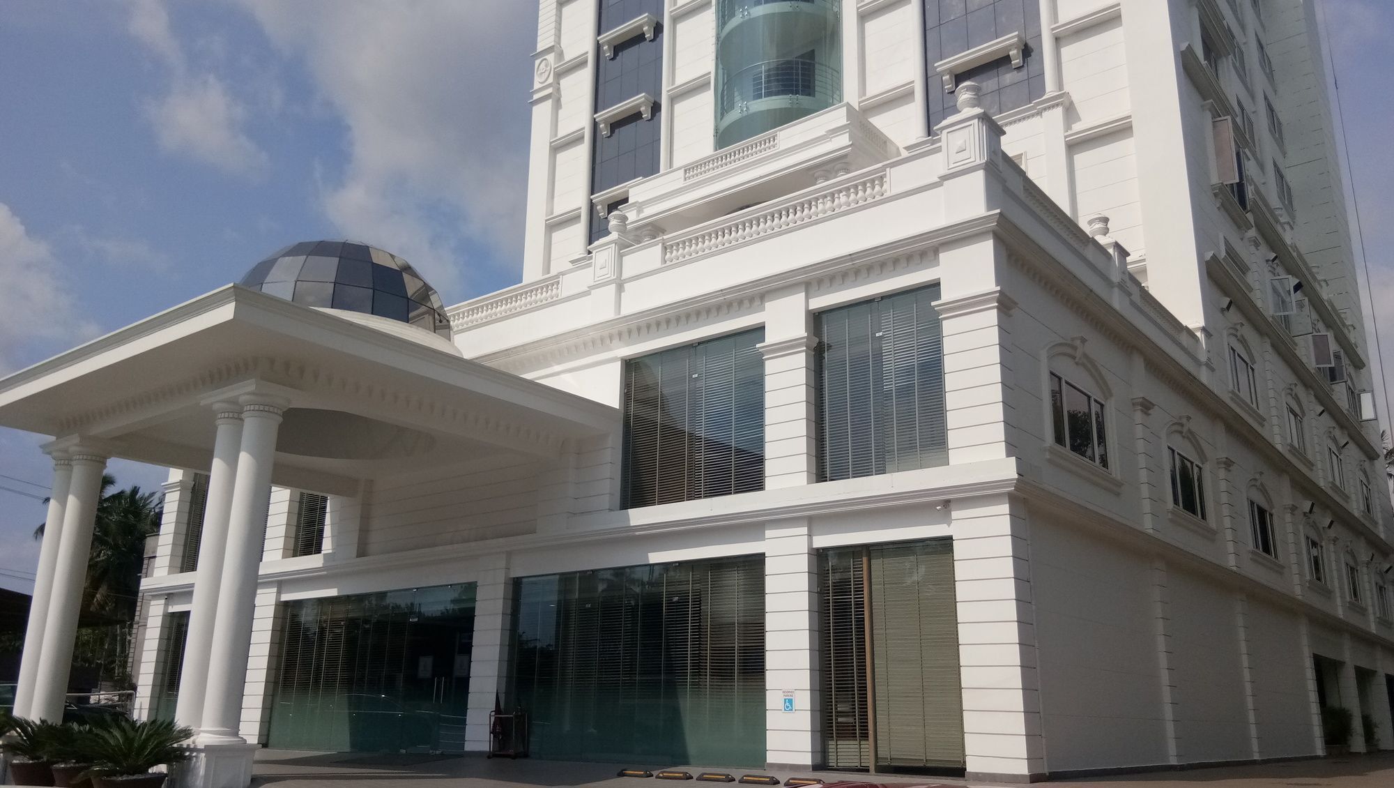 Hotel Karthika Park Kazhakuttam 外观 照片